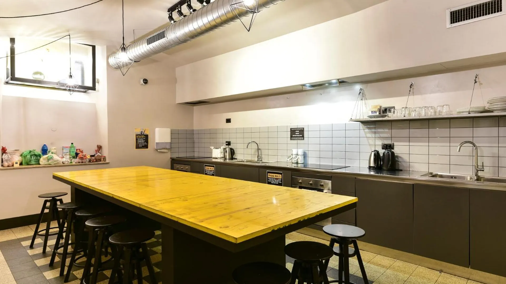 Hostel Yellowsquare Rome