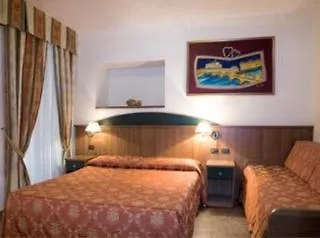 Yellowsquare Rome Hostel