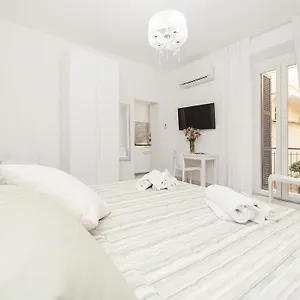 White Flat Termini Apartament