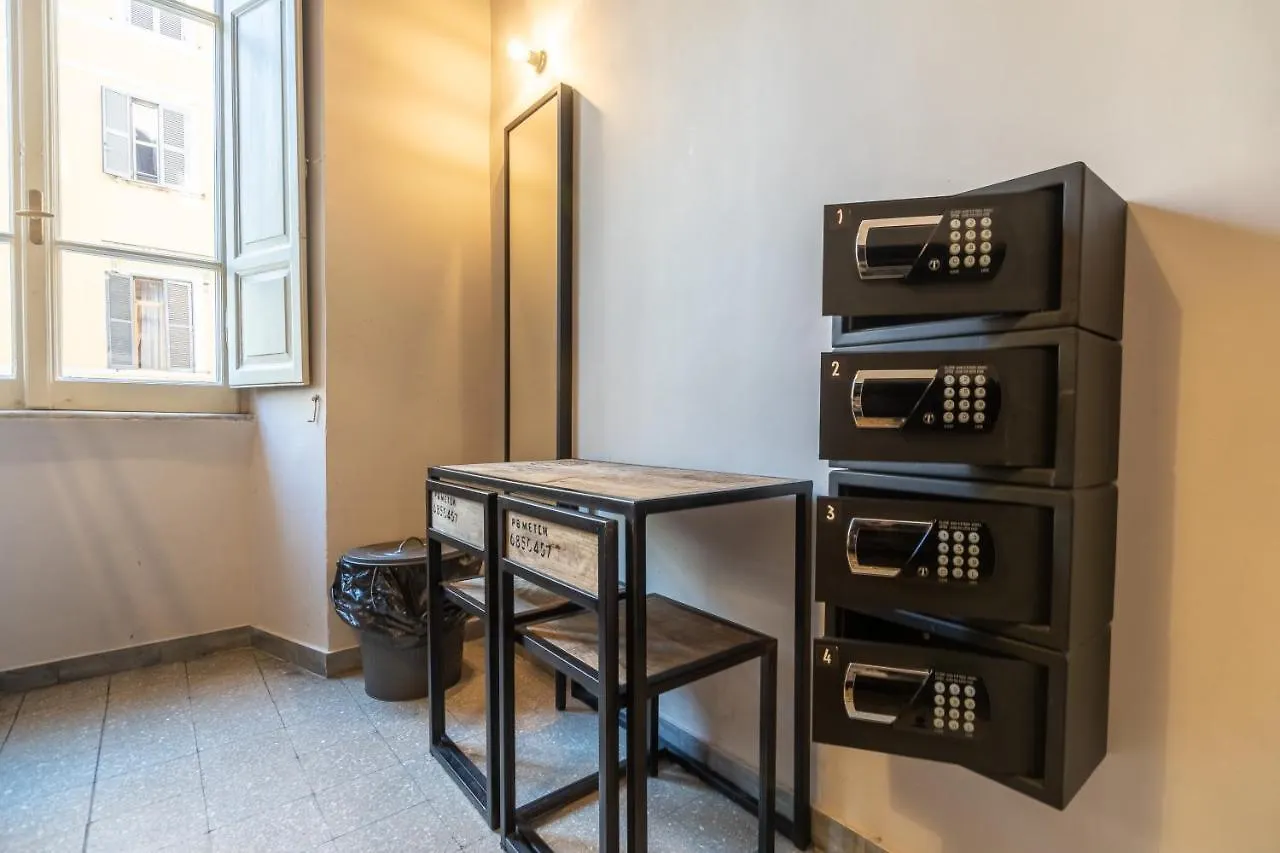 Hostel Yellowsquare Řím